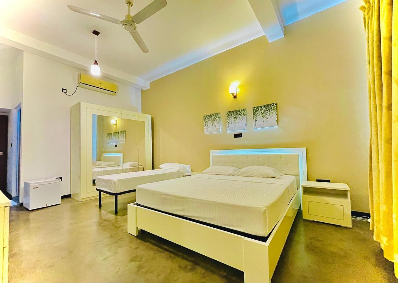 Hotel Blue Fox Hikkaduwa Exteriér fotografie